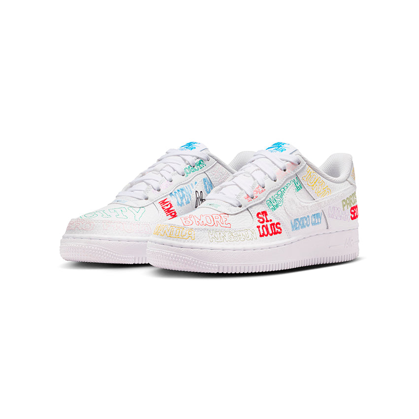 NIKE